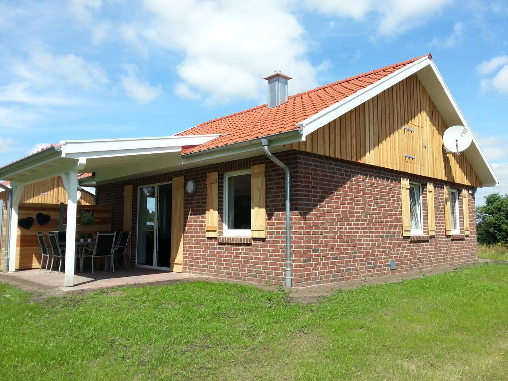 Villa Ferienhaus Biber à Oberlangen Extérieur photo
